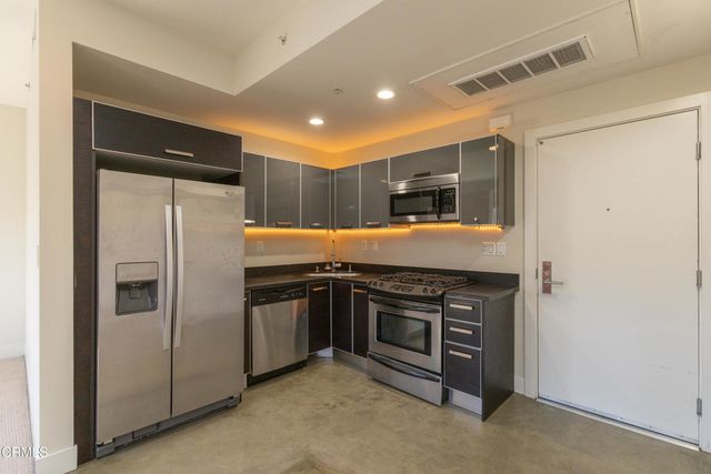 139 S Los Robles Avenue 303, Pasadena, CA 91101