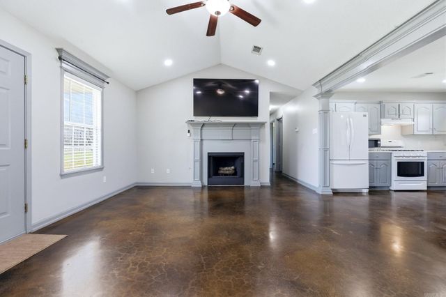 8701 Centennial Road, Jacksonville, AR 72076