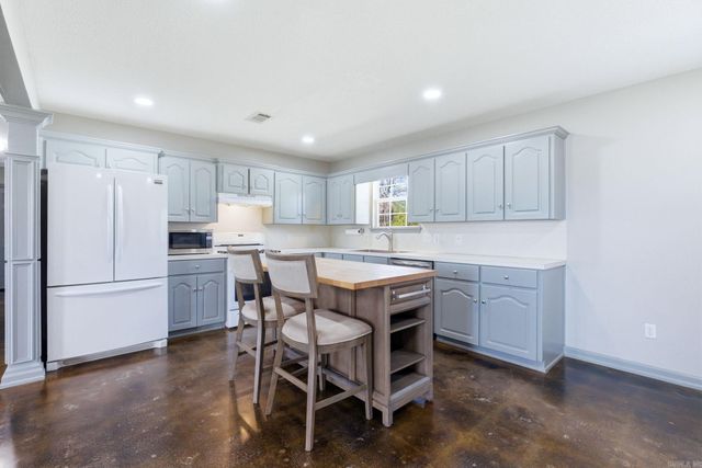 8701 Centennial Road, Jacksonville, AR 72076