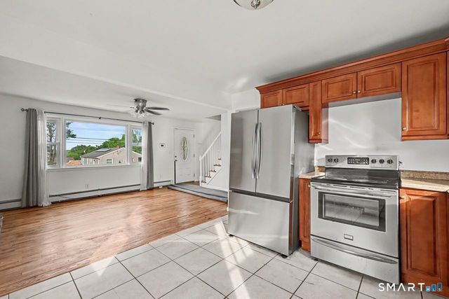 25 Myron Avenue, Bridgeport, CT 06606