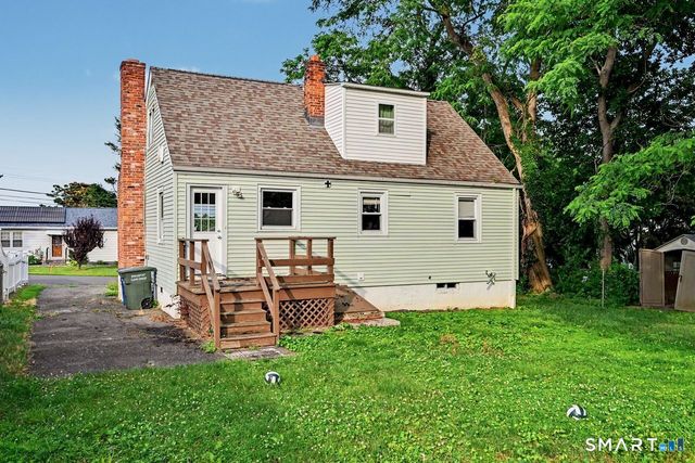 25 Myron Avenue, Bridgeport, CT 06606