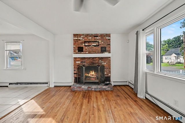 25 Myron Avenue, Bridgeport, CT 06606