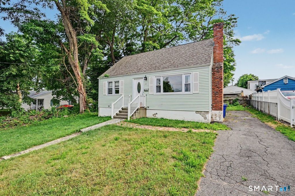 25 Myron Avenue, Bridgeport, CT 06606