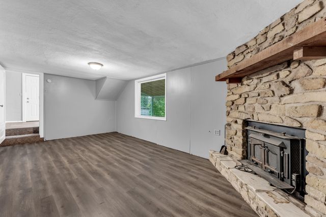 1439 S Luster Avenue, Springfield, MO 65804