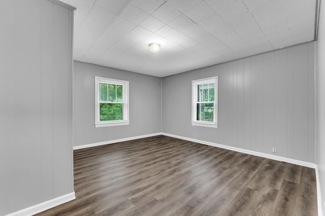 1439 S Luster Avenue, Springfield, MO 65804