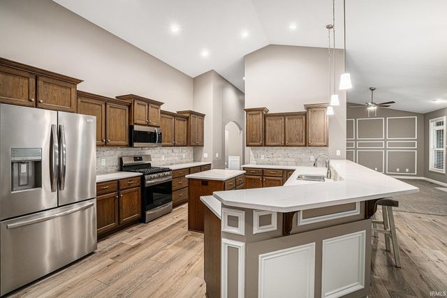 2850 Farrah Crossing, Fort Wayne, IN 46818