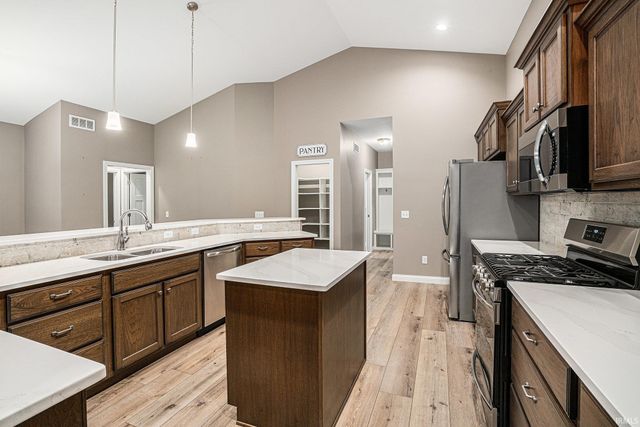 2850 Farrah Crossing, Fort Wayne, IN 46818