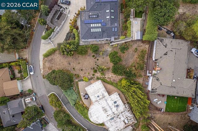 4445 Arcadia, Oakland, CA 94602