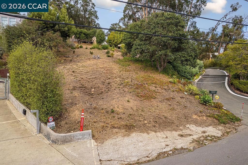 4445 Arcadia, Oakland, CA 94602