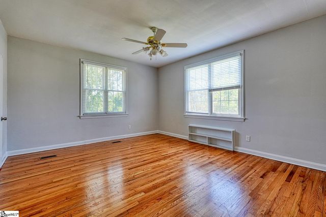 171 E Victoria Road, Spartanburg, SC 29302