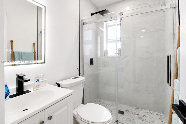 6748 SW 38th St, Miami, FL 33155