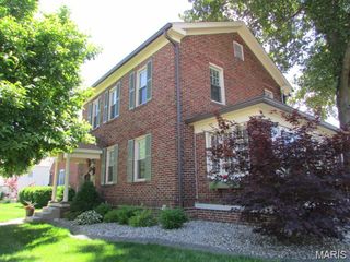 239 W Elm Street, Alton, IL 62002