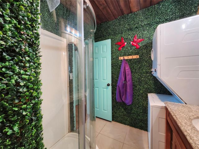 2814 Swan Court, Surfside Beach, TX 77541