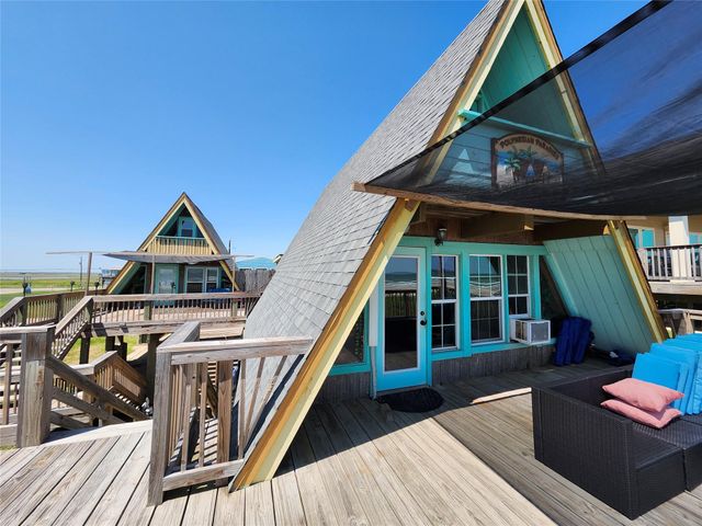 2814 Swan Court, Surfside Beach, TX 77541