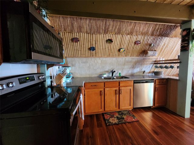 2814 Swan Court, Surfside Beach, TX 77541