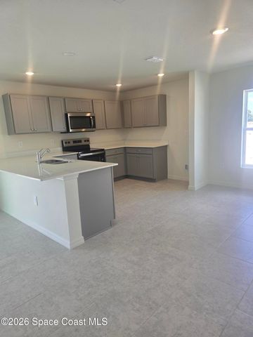 602 SW Richmond Circle SW, Palm Bay, FL 32908