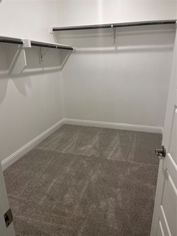 658 Erin Hills Drive, Red Oak, TX 75154