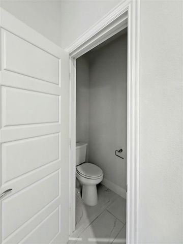 658 Erin Hills Drive, Red Oak, TX 75154