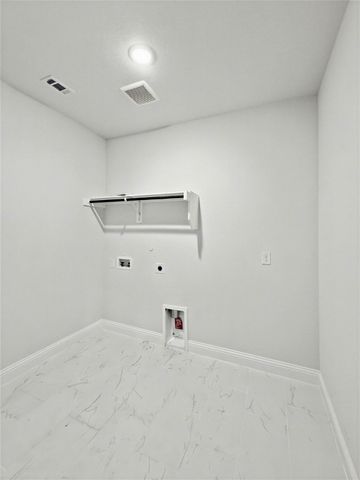 658 Erin Hills Drive, Red Oak, TX 75154