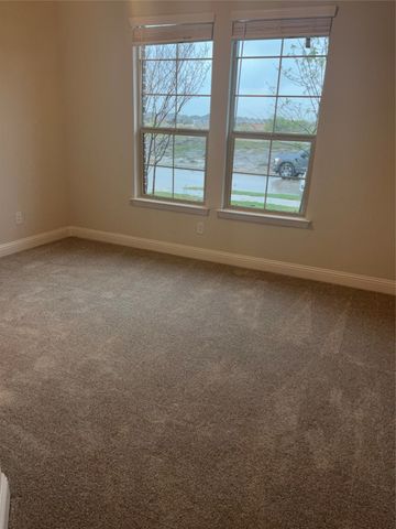 658 Erin Hills Drive, Red Oak, TX 75154