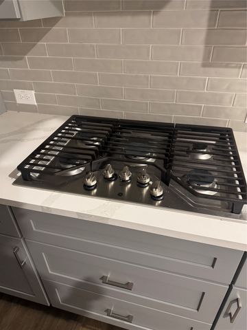 658 Erin Hills Drive, Red Oak, TX 75154