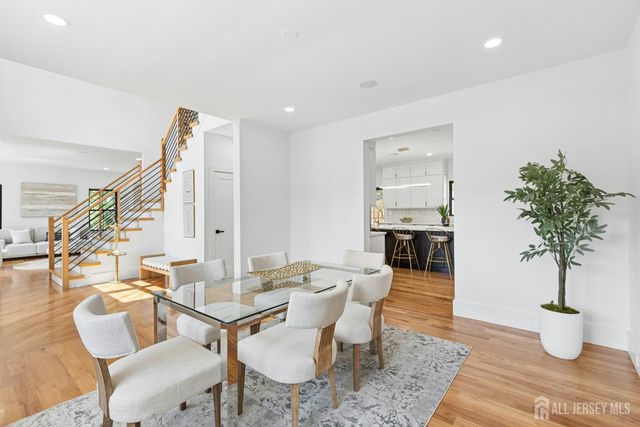 170 Johnston Drive, Watchung, NJ 07069