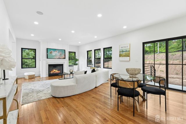 170 Johnston Drive, Watchung, NJ 07069