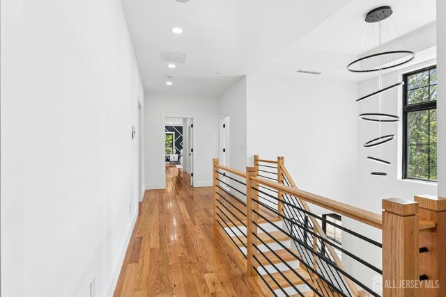 170 Johnston Drive, Watchung, NJ 07069