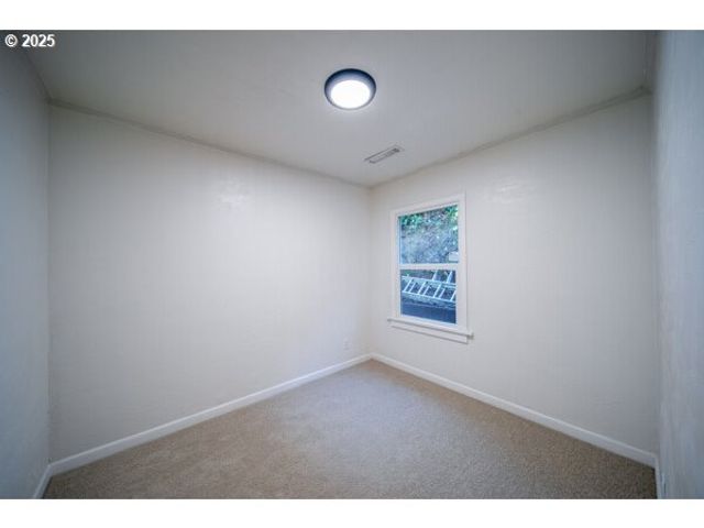 428 ELM Ave, Reedsport, OR 97467