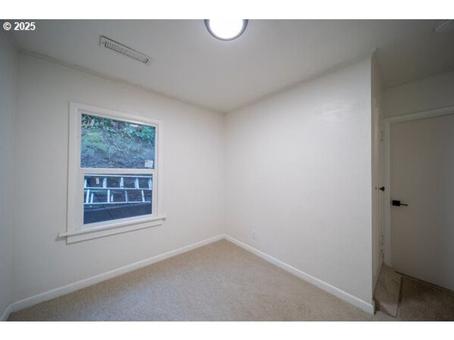 428 ELM Ave, Reedsport, OR 97467