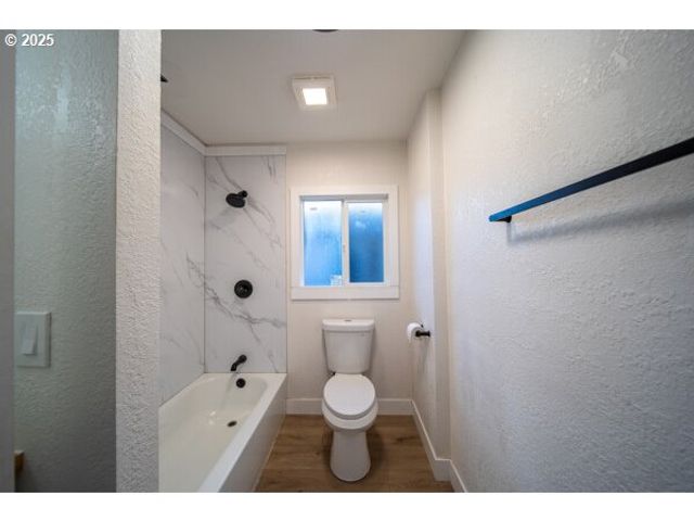 428 ELM Ave, Reedsport, OR 97467