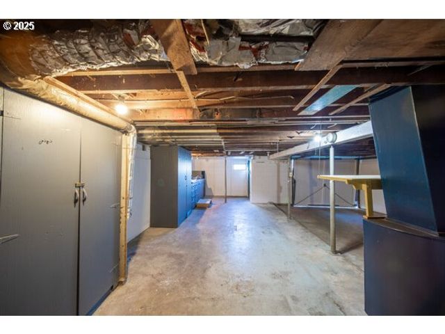 428 ELM Ave, Reedsport, OR 97467