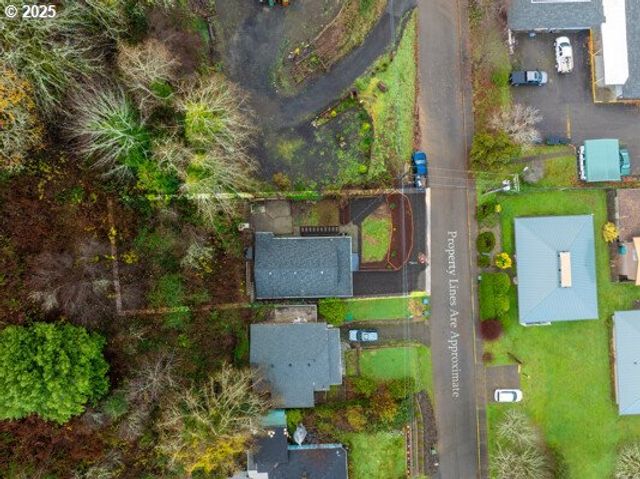 428 ELM Ave, Reedsport, OR 97467