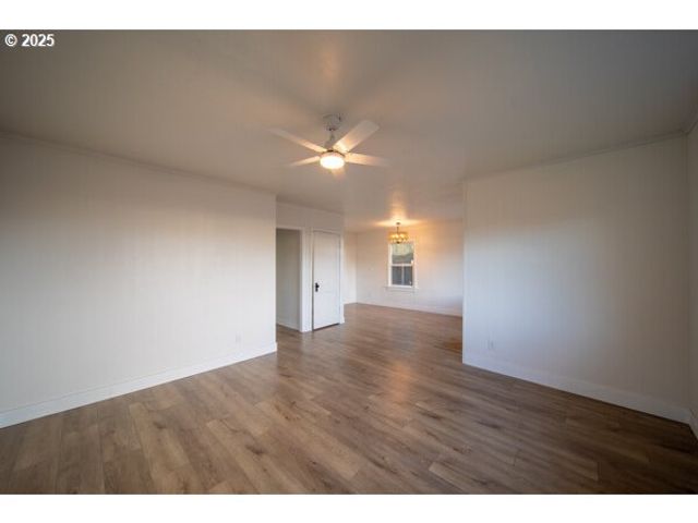 428 ELM Ave, Reedsport, OR 97467