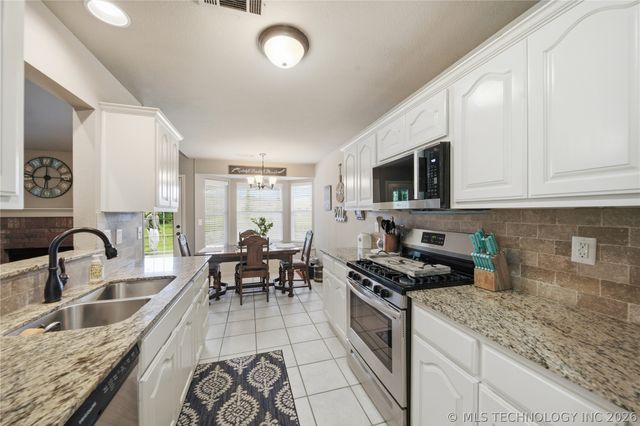 19392 Holly Court, Catoosa, OK 74015