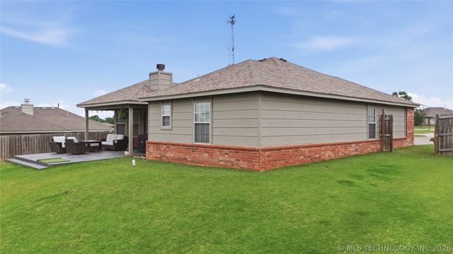 19392 Holly Court, Catoosa, OK 74015