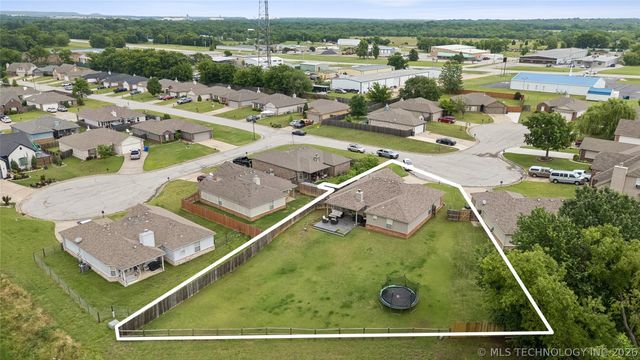 19392 Holly Court, Catoosa, OK 74015