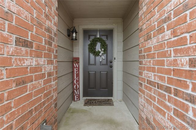 19392 Holly Court, Catoosa, OK 74015