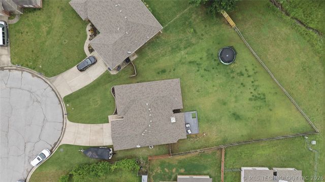 19392 Holly Court, Catoosa, OK 74015