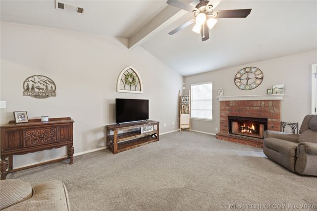 19392 Holly Court, Catoosa, OK 74015