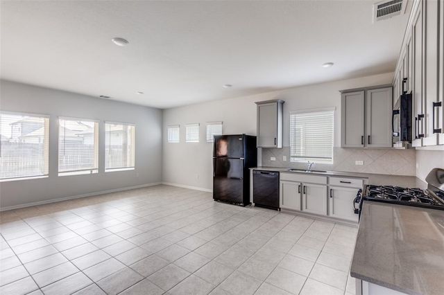 200 Oldbridge DR, Hutto, TX 78634