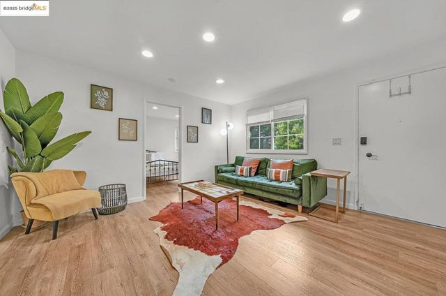 2162 35Th Ave, Oakland, CA 94601