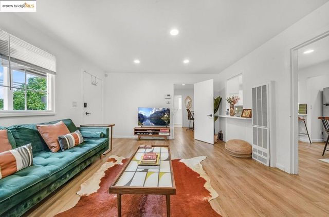 2162 35Th Ave, Oakland, CA 94601