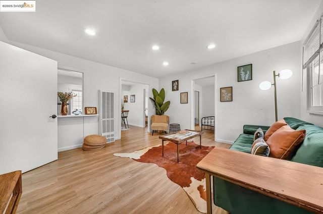 2162 35Th Ave, Oakland, CA 94601