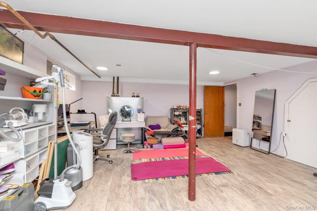 1815 Schermerhorn Street, Merrick, NY 11566