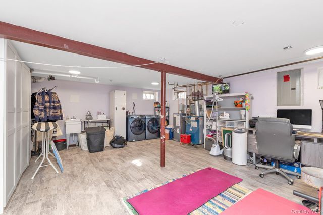 1815 Schermerhorn Street, Merrick, NY 11566