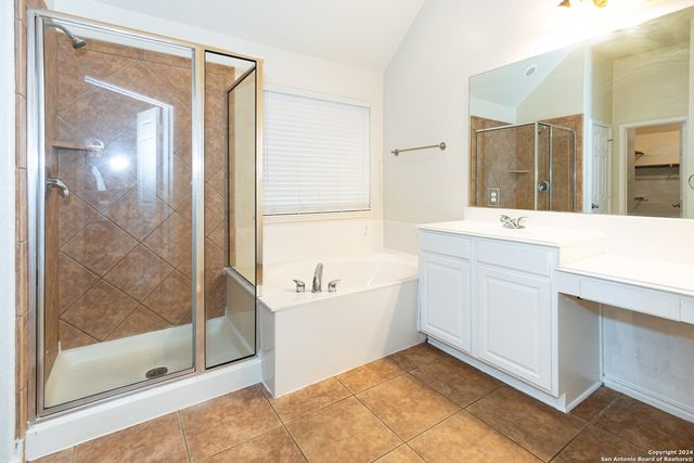 15718 ALAMOGORDO, Helotes, TX 78023