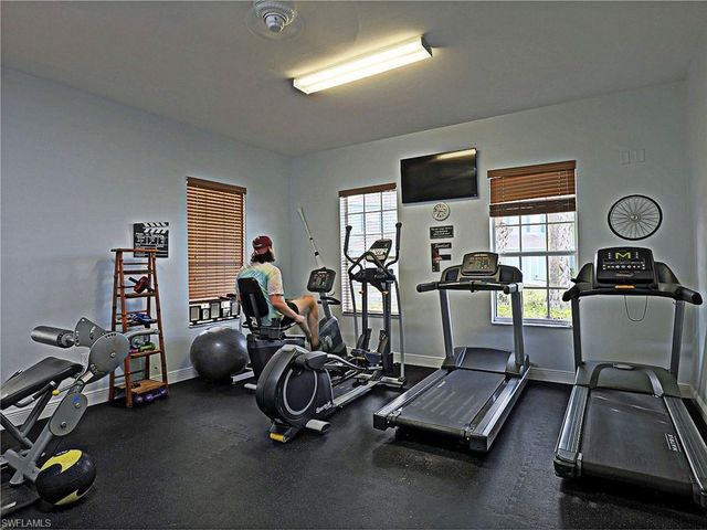 3647 Pine Oak CIR 107, Fort Myers, FL 33916