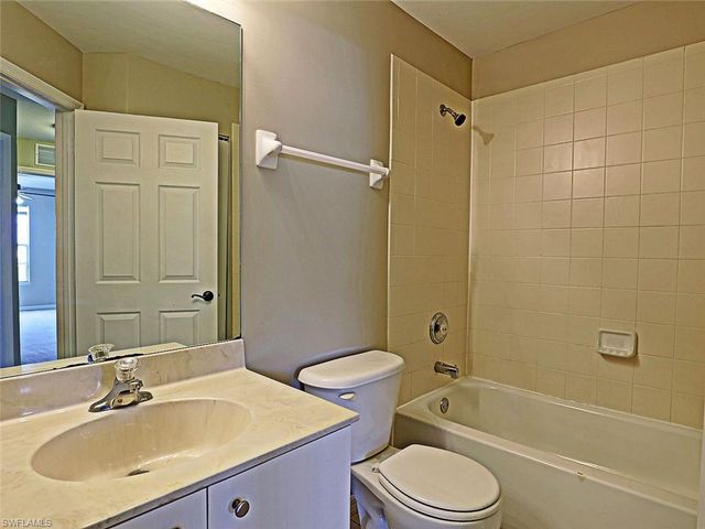 3647 Pine Oak CIR 107, Fort Myers, FL 33916
