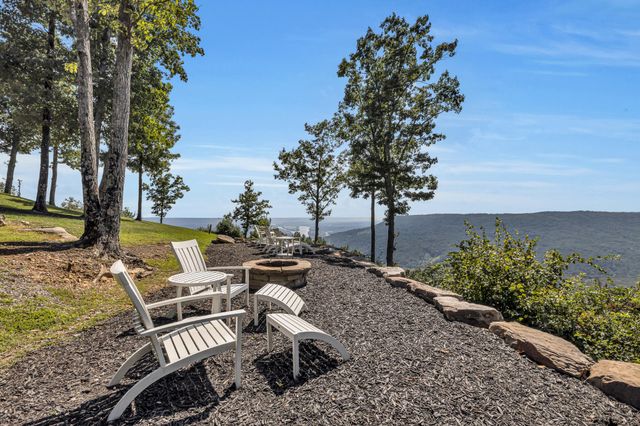 405 Boone Pass, Jasper, TN 37347